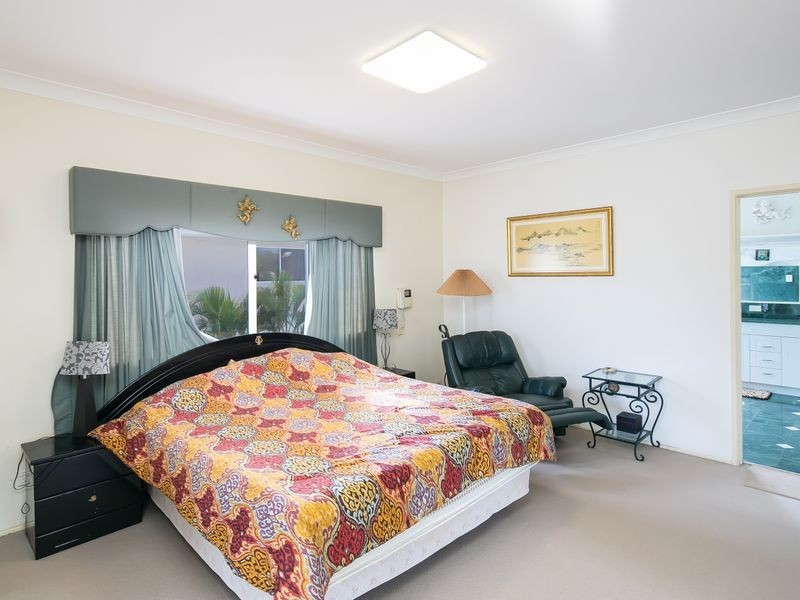 8 Mainsail Street, Birkdale QLD 4159