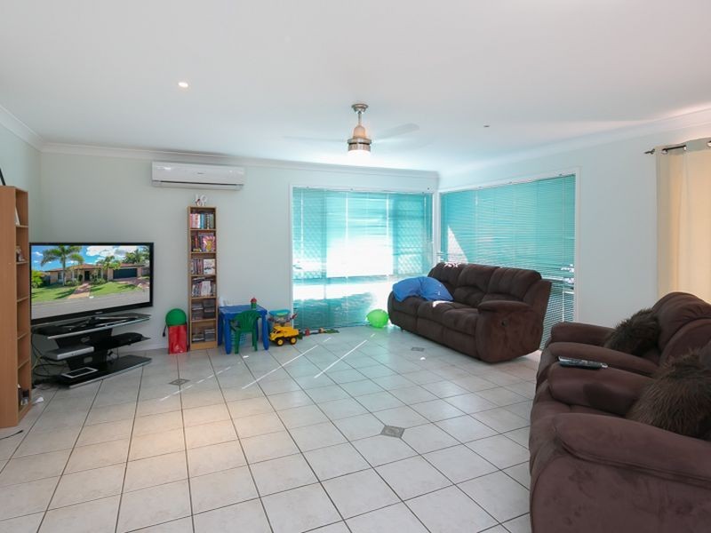 11 Walnut Court, Birkdale QLD 4159