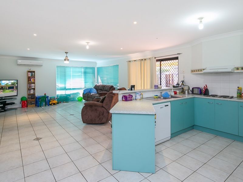 11 Walnut Court, Birkdale QLD 4159