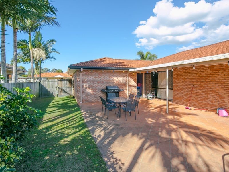 11 Walnut Court, Birkdale QLD 4159