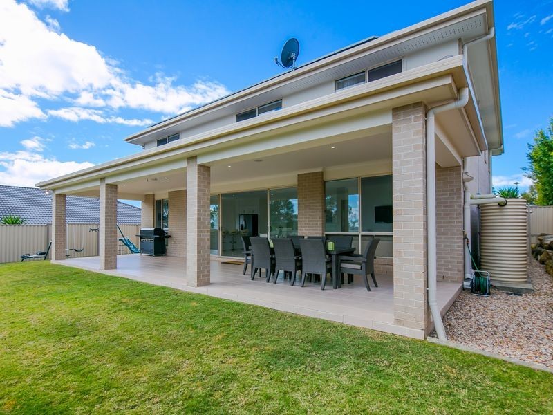 12 Amalia Street, Birkdale QLD 4159