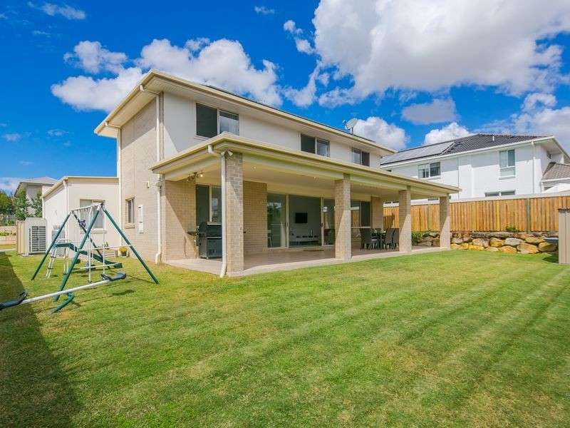 12 Amalia Street, Birkdale QLD 4159