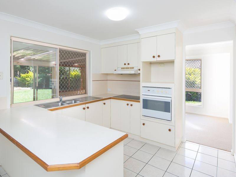 11 Bauhinia Street, Birkdale QLD 4159