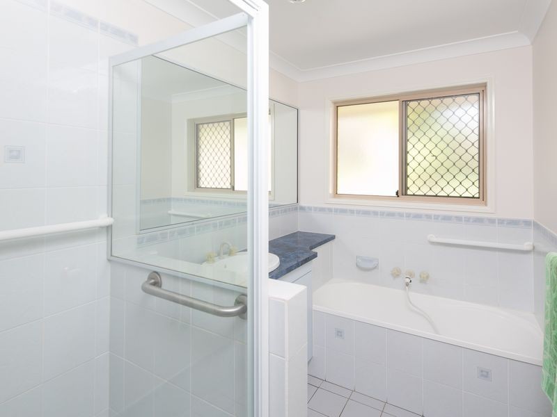 11 Bauhinia Street, Birkdale QLD 4159