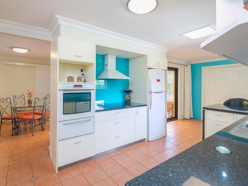 12 Manly Street, Birkdale QLD 4159