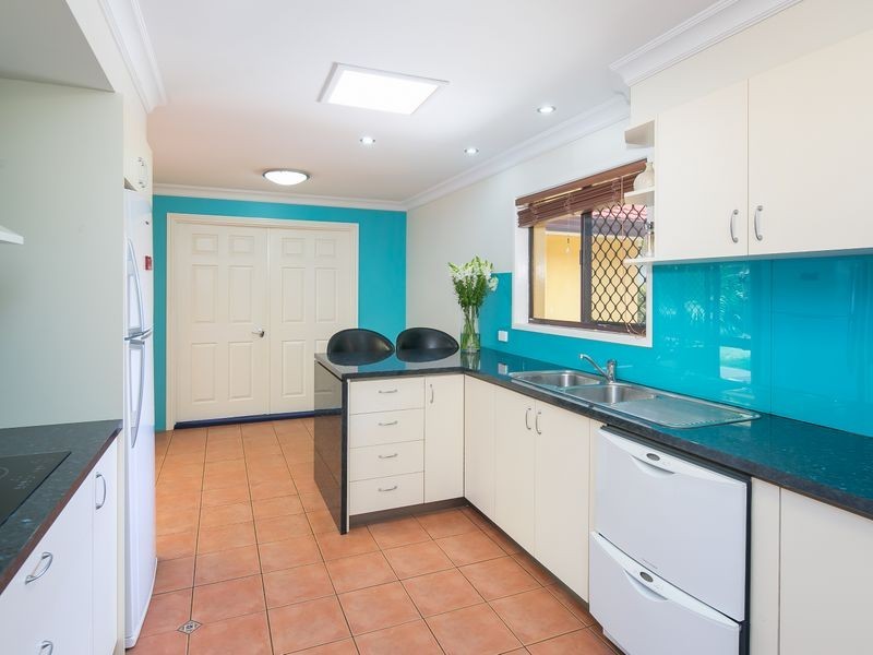 12 Manly Street, Birkdale QLD 4159