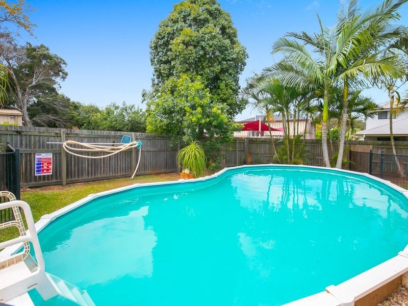 12 Manly Street, Birkdale QLD 4159
