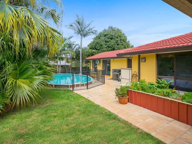 12 Manly Street, Birkdale QLD 4159