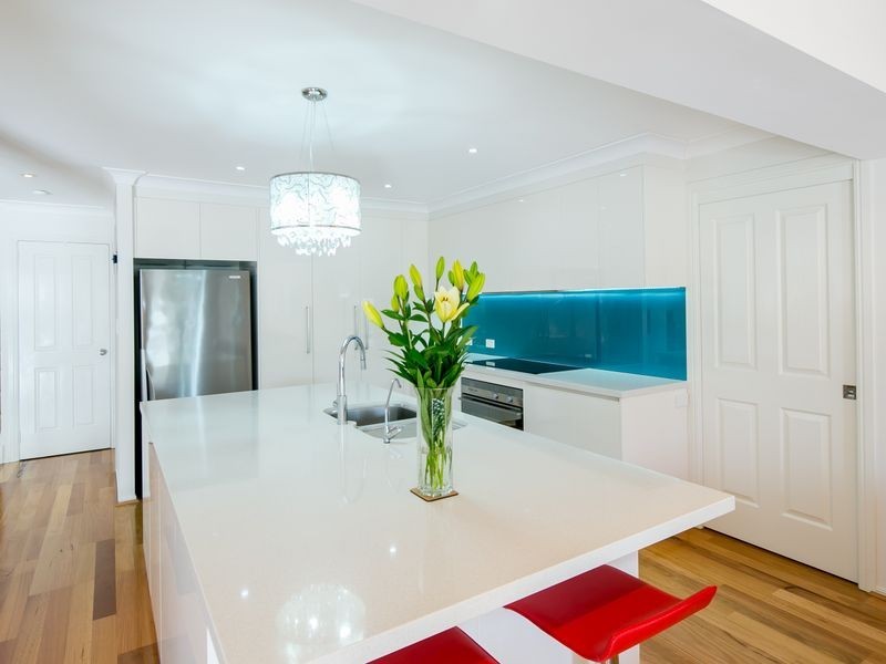 87 Creek Road, Birkdale QLD 4159