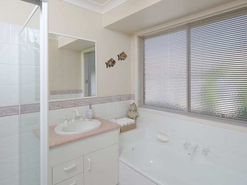 62 Hailey Drive, Birkdale QLD 4159