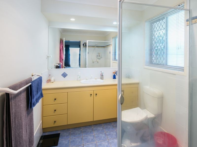 24 Farnham Street, Wellington Point QLD 4160