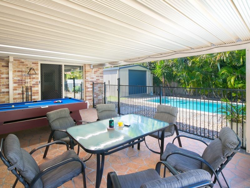 24 Farnham Street, Wellington Point QLD 4160