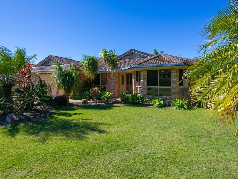 24 Farnham Street, Wellington Point QLD 4160