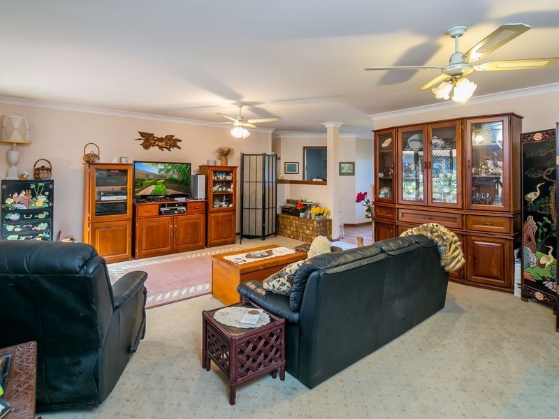 16 Montgomery Drive, Wellington Point QLD 4160