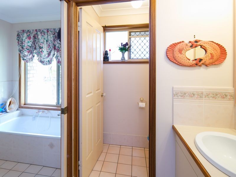 16 Montgomery Drive, Wellington Point QLD 4160