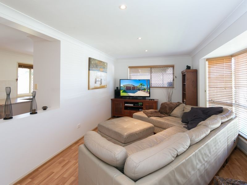 68 Burbank Road, Birkdale QLD 4159