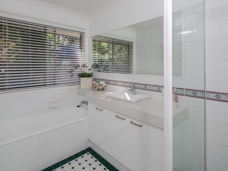 6 Spurs Drive, Wellington Point QLD 4160