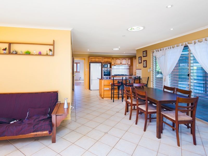 16 Tulipwood Drive, Birkdale QLD 4159