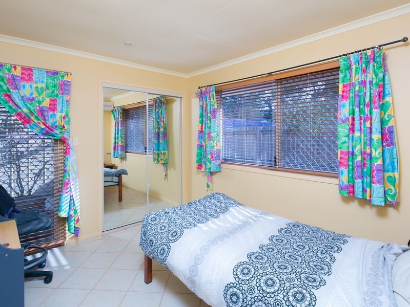 16 Tulipwood Drive, Birkdale QLD 4159