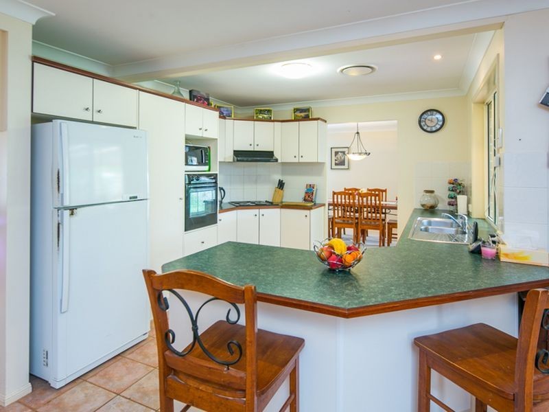 11 Allerton Place, Birkdale QLD 4159