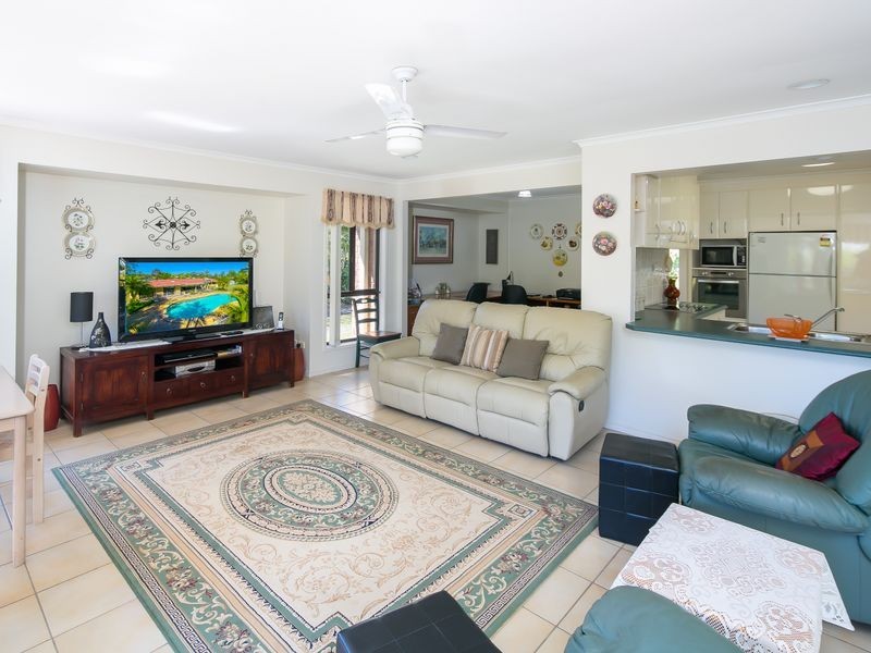 57 Whitehall Avenue, Birkdale QLD 4159