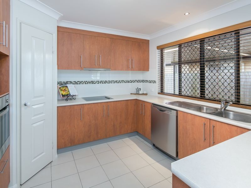 14 Haig Road, Birkdale QLD 4159