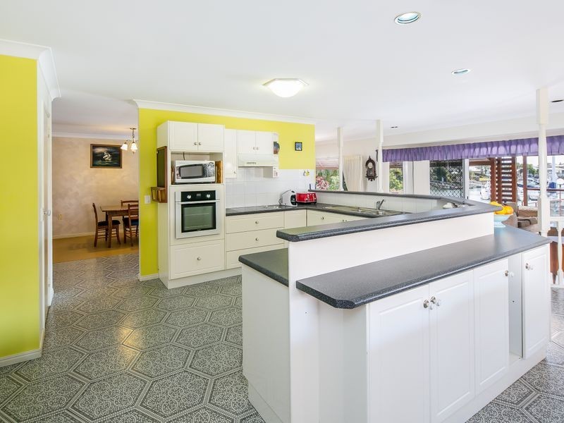 10 Keel Street, Birkdale QLD 4159