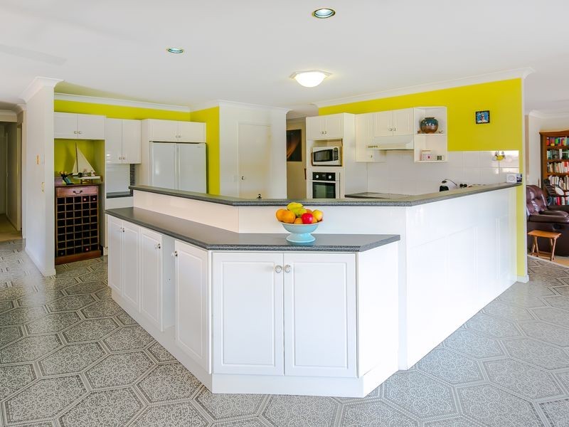 10 Keel Street, Birkdale QLD 4159