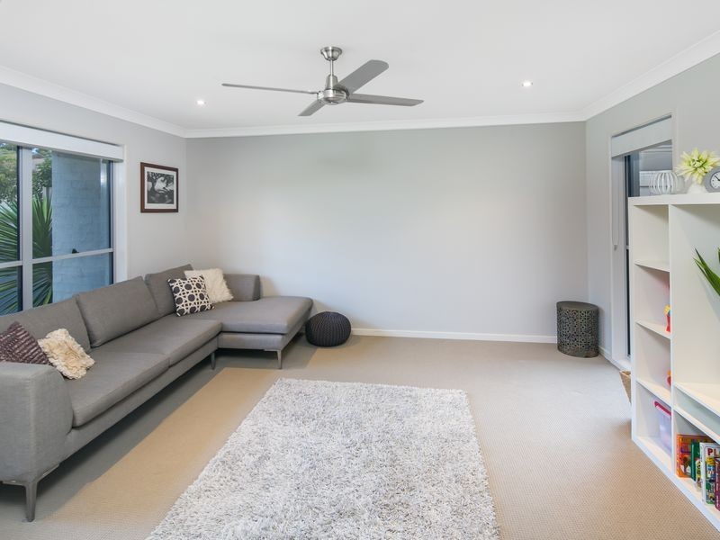 12 Elaine Place, Birkdale QLD 4159