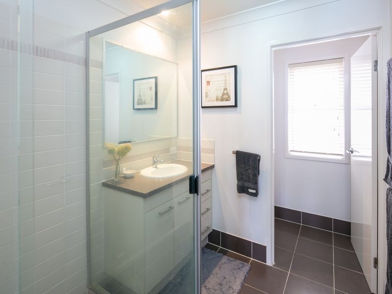 12 Elaine Place, Birkdale QLD 4159