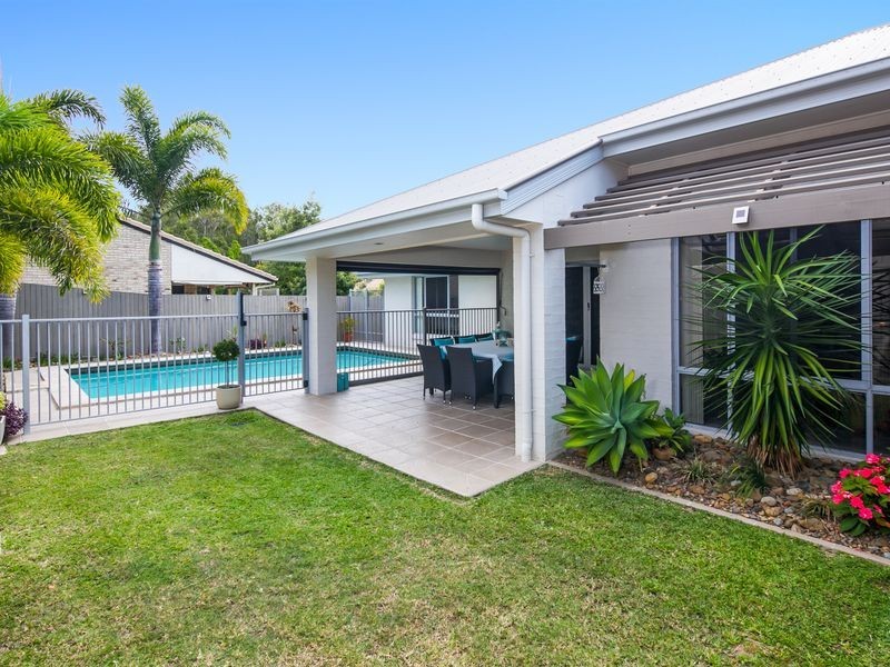 12 Elaine Place, Birkdale QLD 4159