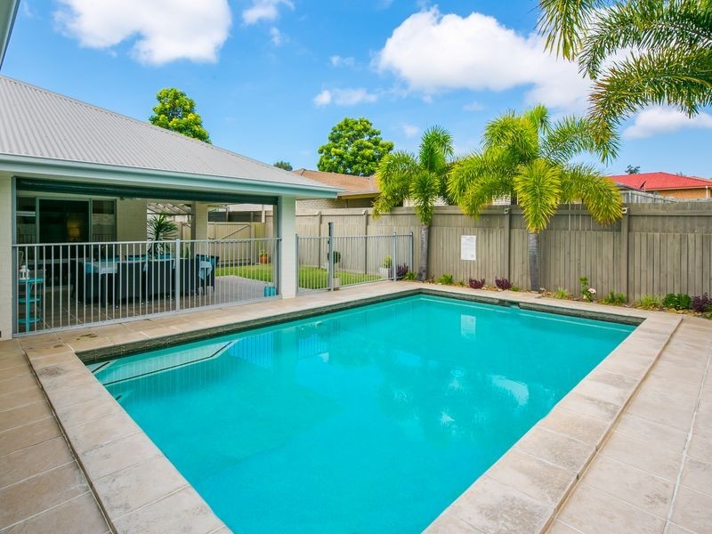 12 Elaine Place, Birkdale QLD 4159