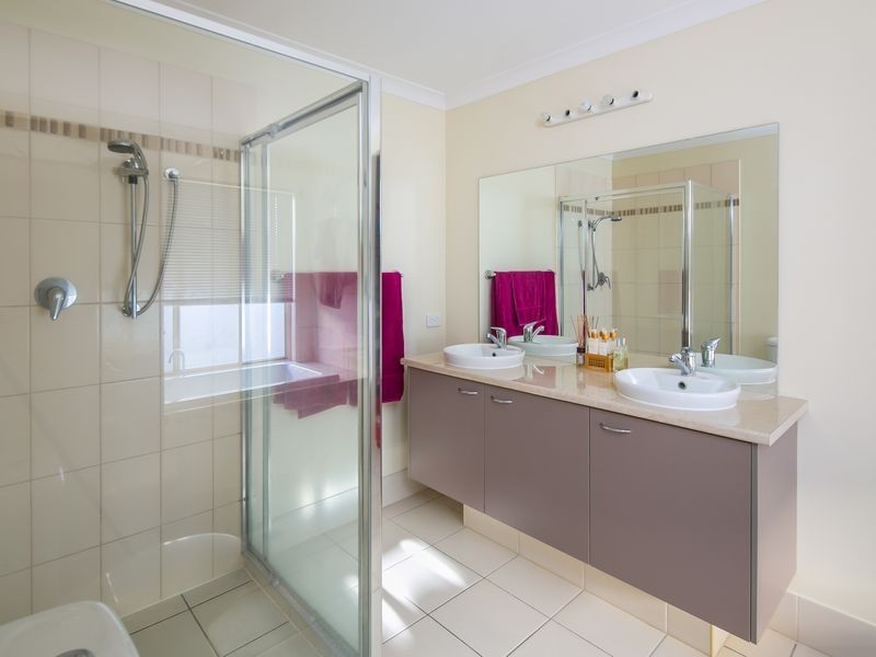 50 Foch Street, Wynnum West QLD 4178