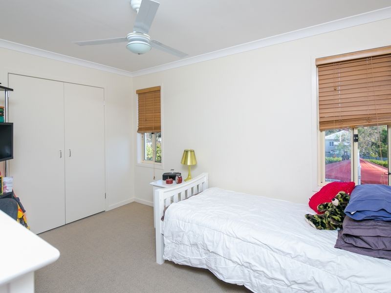 50 Foch Street, Wynnum West QLD 4178