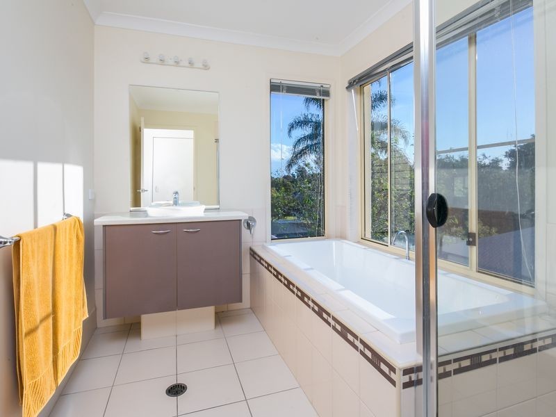 50 Foch Street, Wynnum West QLD 4178