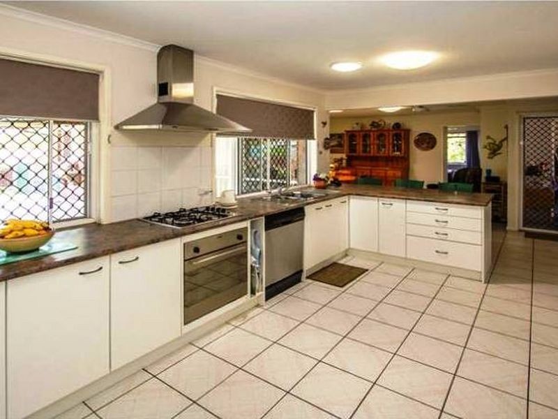 10 Biscay Street, Wellington Point QLD 4160