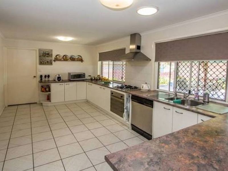 10 Biscay Street, Wellington Point QLD 4160