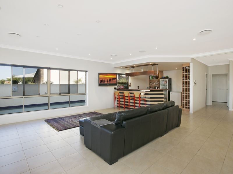 15 Claremont Street, Birkdale QLD 4159