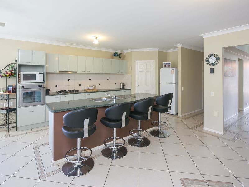 12 Holborn Court, Alexandra Hills QLD 4161