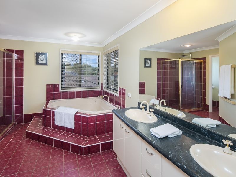 12 Holborn Court, Alexandra Hills QLD 4161