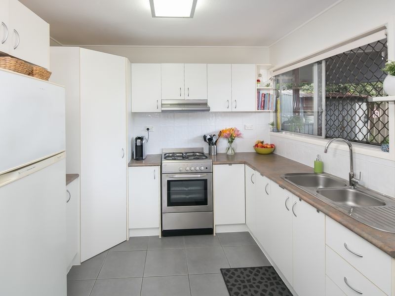 8 Banks Street, Capalaba QLD 4157