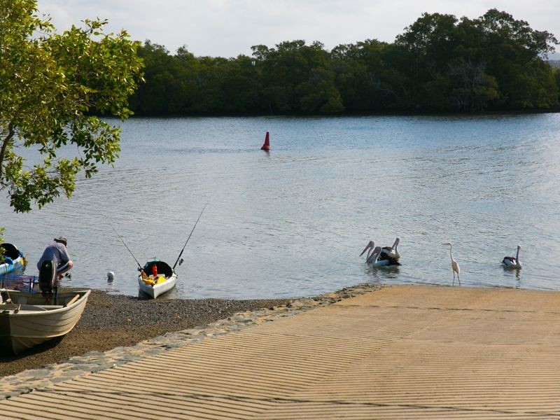 128 Queens Esplanade, Thorneside QLD 4158