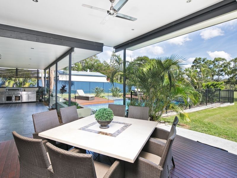 11 Catherine Street, Birkdale QLD 4159