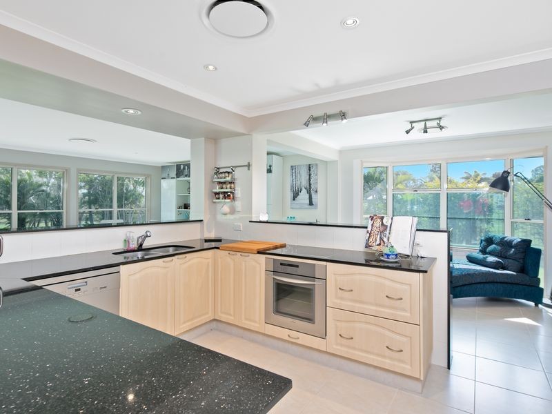 11 Catherine Street, Birkdale QLD 4159