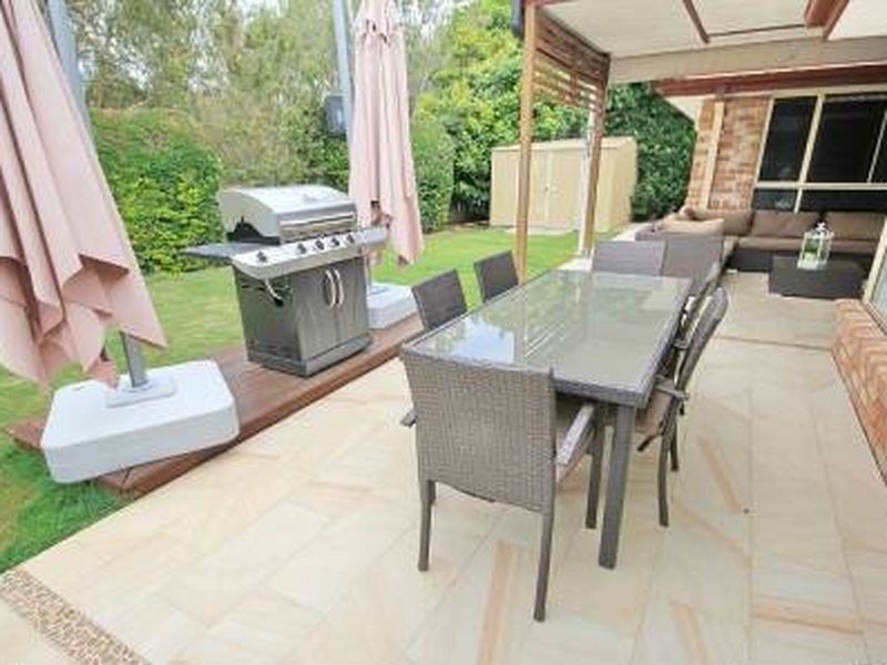 39 Carinyan Drive, Birkdale QLD 4159