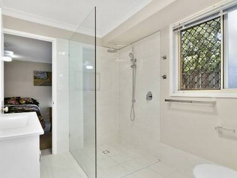 39 Carinyan Drive, Birkdale QLD 4159