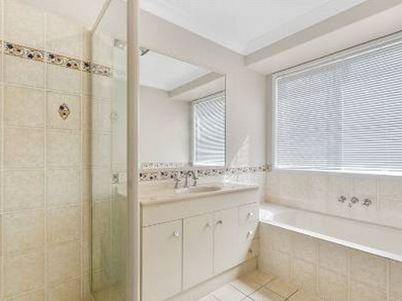 39 Carinyan Drive, Birkdale QLD 4159