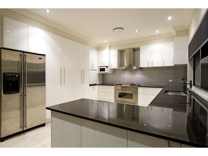 17 Mallan Terrace, Birkdale QLD 4159