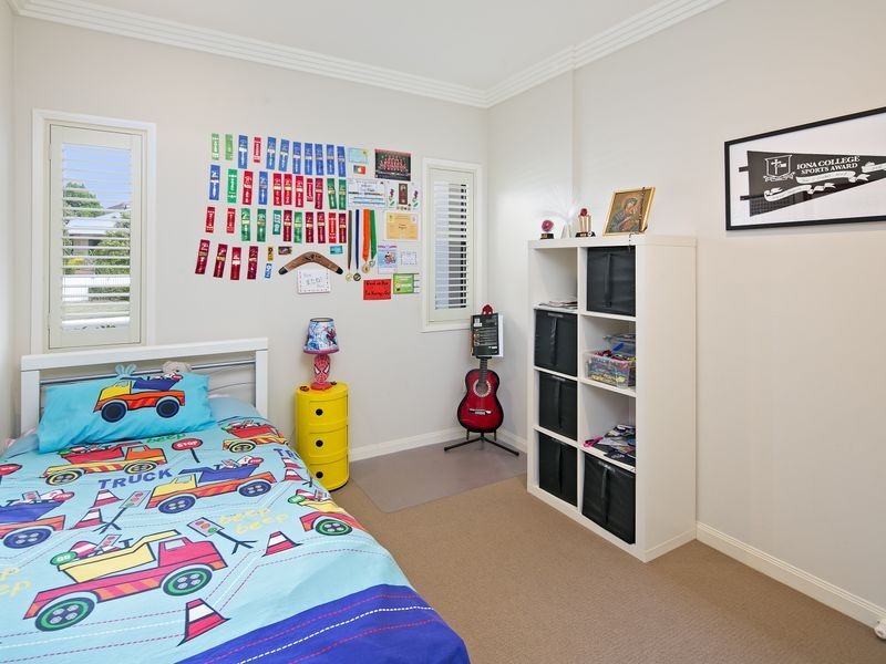 17 Mallan Terrace, Birkdale QLD 4159