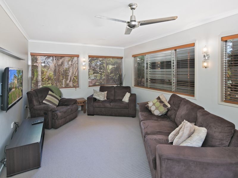 4 Catalina Crescent, Birkdale QLD 4159
